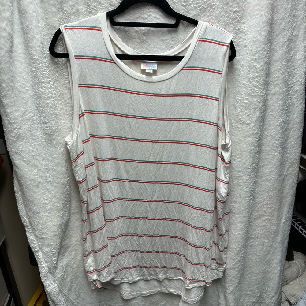 LuLaRoe Cocoa sleeveless shirt 2xl